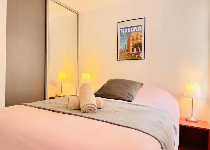 Logis De La Monnaie - Centre Historique - Parking Offert * Troyes